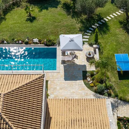 Mateo Stone * Kato Korakiana