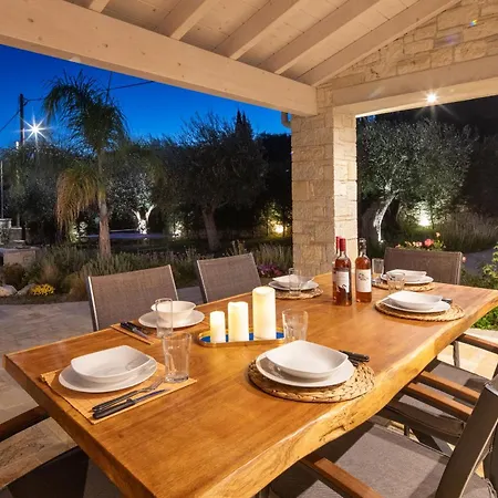 Villa Mateo Stone
