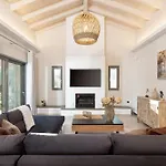 Mateo Stone Villa