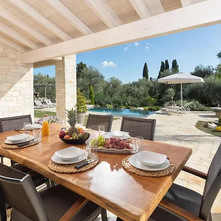 Mateo Stone * 卡托克拉克阿纳