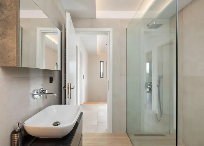 Mateo Stone Villa Kato Korakiana