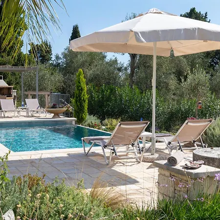Villa Mateo Stone *